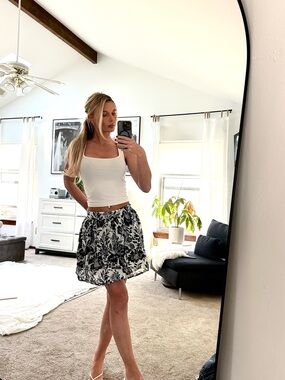 Y2K Black & White Floral Mini Skirt —Kentucky Derby Style Ruffle Summer Skirt  S